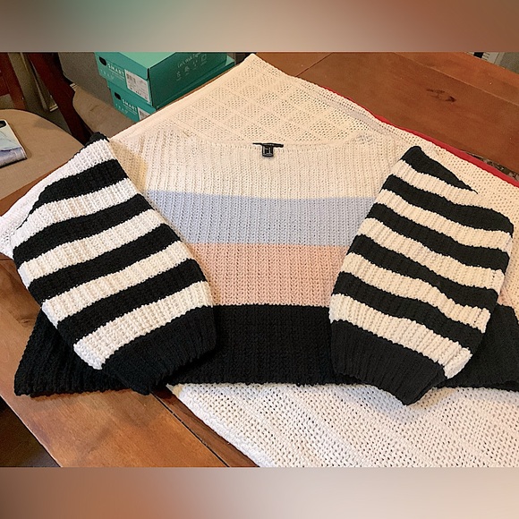 FOREVER 21 STRIPED MULTICOLORED KNIT SWEATER. SIZE S - Picture 4 of 7